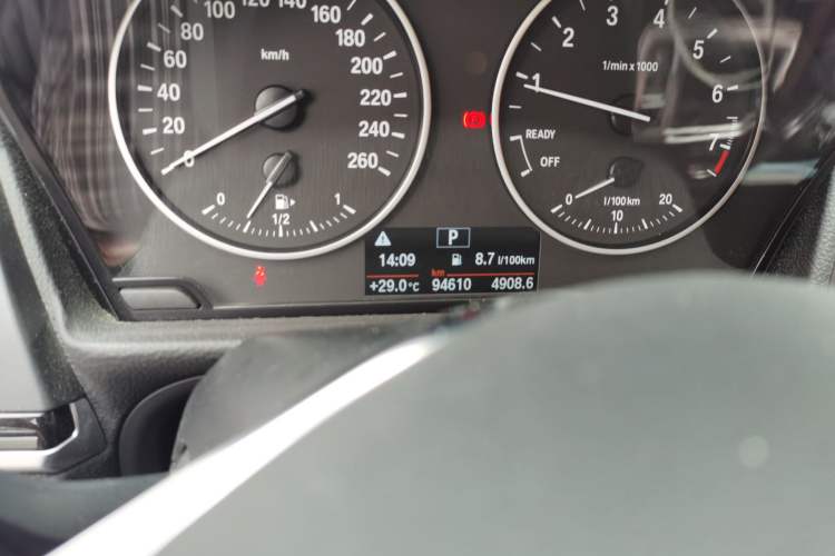 Used BMW 1 Series 2017 118i Sport Edition Odometer Close Up