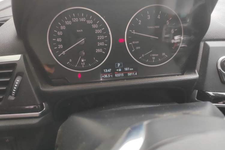 Used BMW 1 Series 2017 118i Design Package Model Odometer Close Up