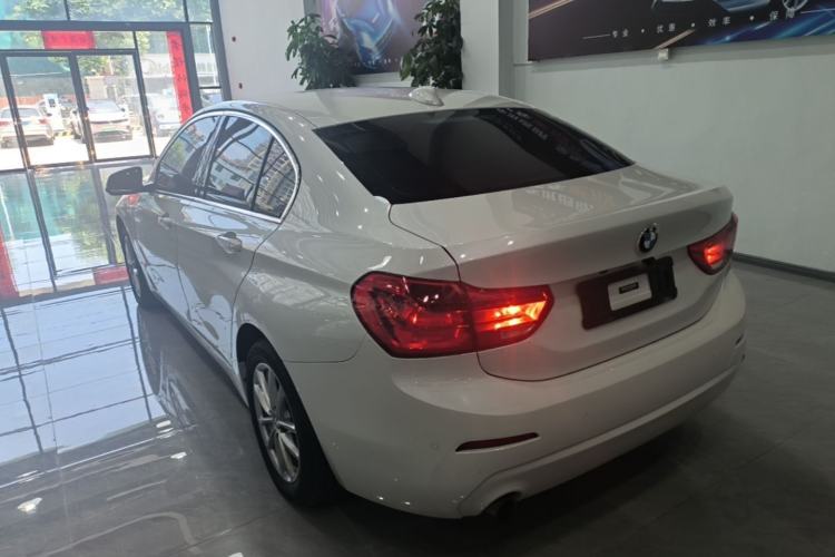 Used BMW 1 Series 2017 118i Fashion Model Rear Left 45 Deg