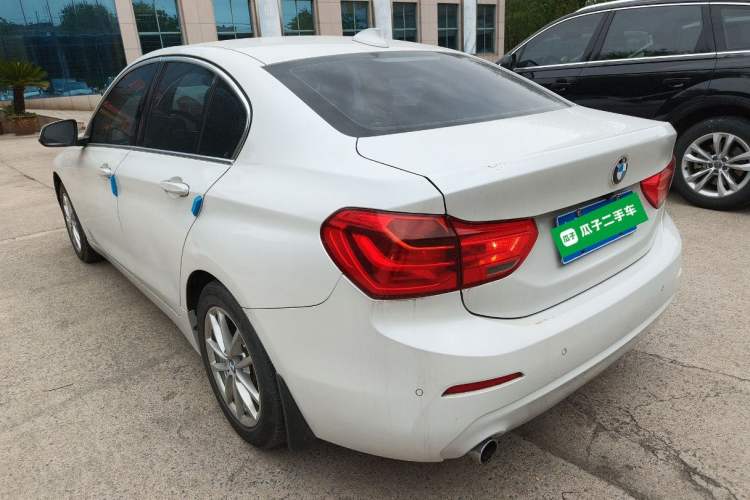 Used BMW 1 Series 2017 118i Fashion Model Rear Left 45 Deg
