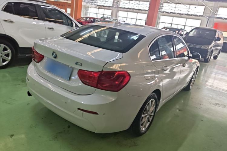 Used BMW 1 Series 2017 118i Fashion Model Rear Right 45 Deg