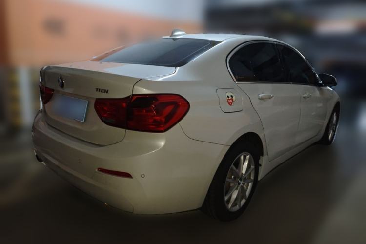 Used BMW 1 Series 2017 118i Fashion Model Rear Right 45 Deg