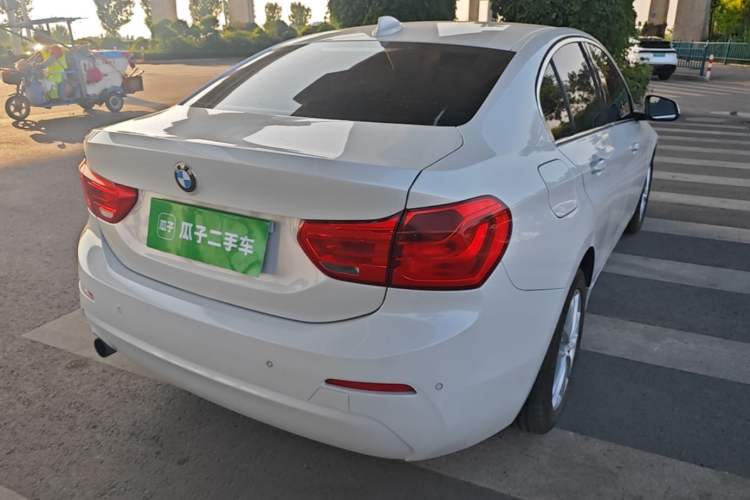 Used BMW 1 Series 2017 118i Fashion Model Rear Right 45 Deg
