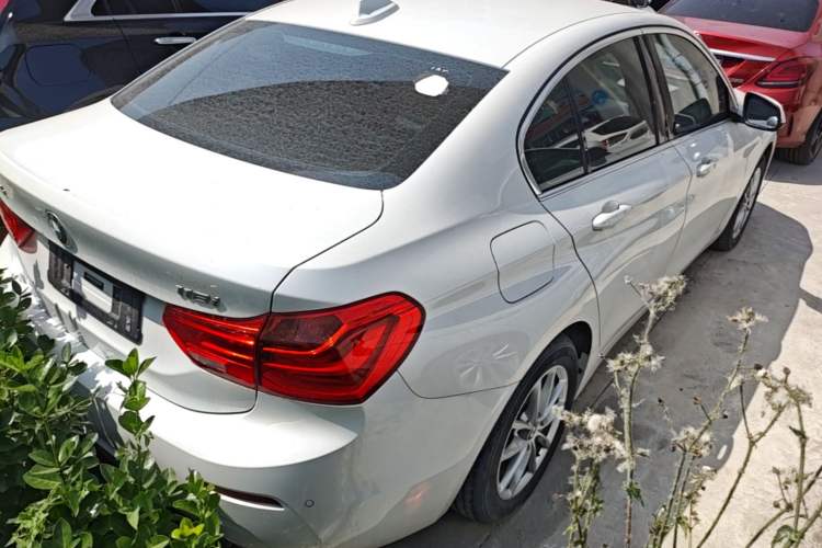 Used BMW 1 Series 2017 118i Fashion Model Rear Right 45 Deg