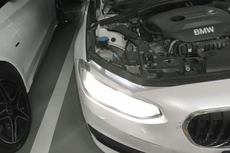 Used BMW 1 Series 2017 118i Sport Edition Right Front Headlight