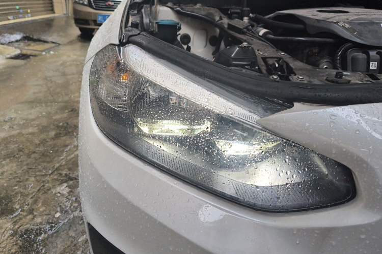 Used BMW 1 Series 2017 118i Fashion Model Right Front Headlight