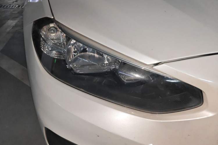Used BMW 1 Series 2017 118i Fashion Model Right Front Headlight