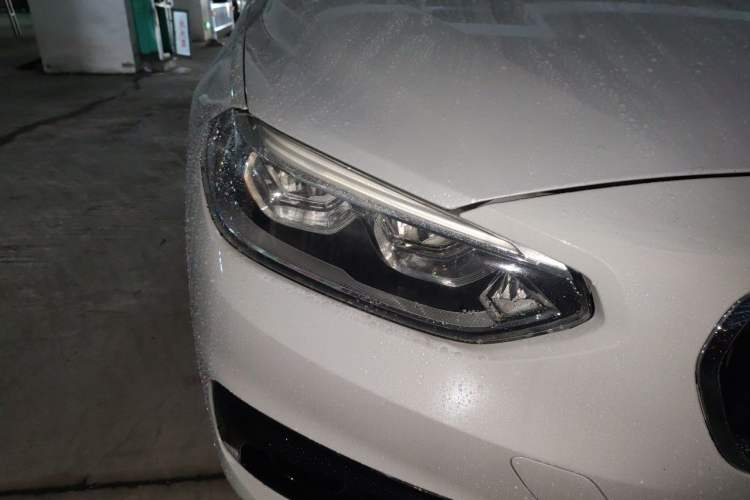 Used BMW 1 Series 2017 118i Sport Edition Right Front Headlight