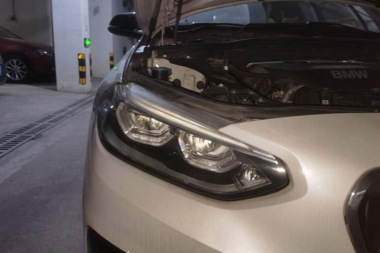 Used BMW 1 Series 2017 118i Sport Edition Right Front Headlight