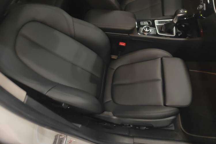 Used BMW 1 Series 2017 118i Design Package Model Right Front Seat