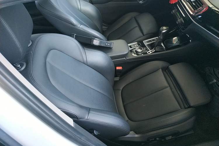 Used BMW 1 Series 2017 118i Sport Edition Right Front Seat