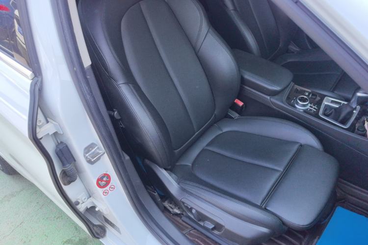 Used BMW 1 Series 2017 118i Design Package Model Right Front Seat