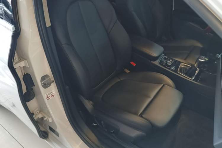 Used BMW 1 Series 2017 118i Sport Edition Right Front Seat