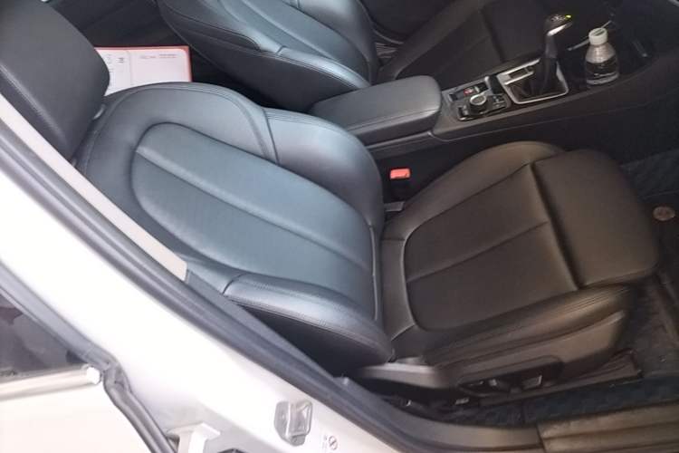 Used BMW 1 Series 2017 118i Sport Edition Right Front Seat