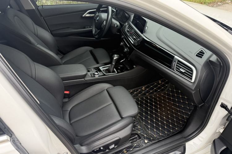 Used BMW 1 Series 2017 118i Design Package Model Right Front Seat