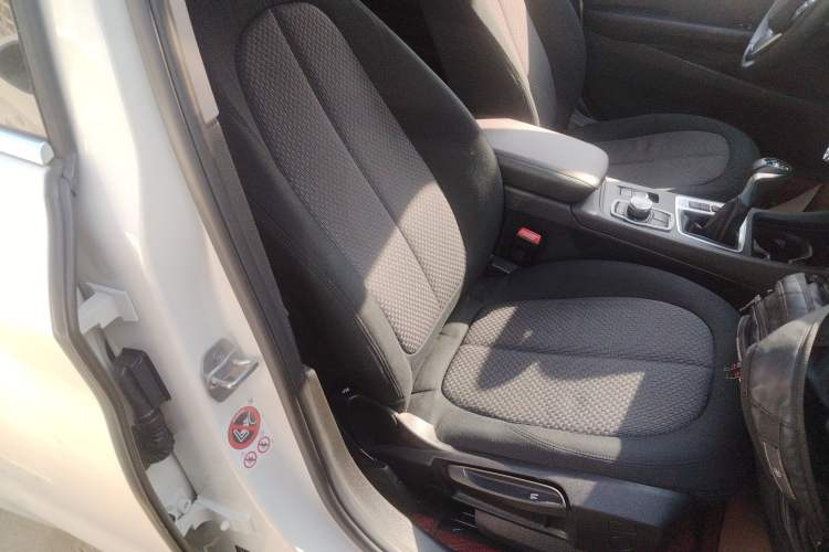 Used BMW 1 Series 2017 118i Fashion Model Right Front Seat