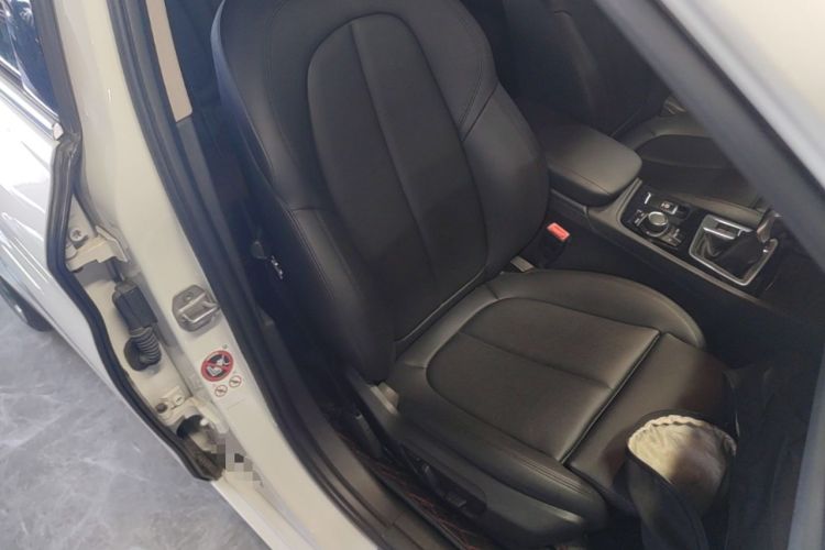 Used BMW 1 Series 2017 118i Sport Edition Right Front Seat