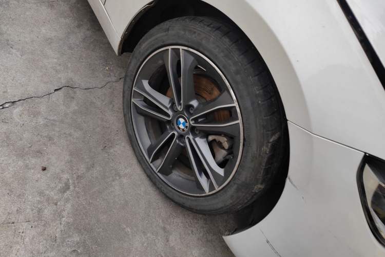 Used BMW 1 Series 2017 118i Sport Edition Right Front Wheel Hub
