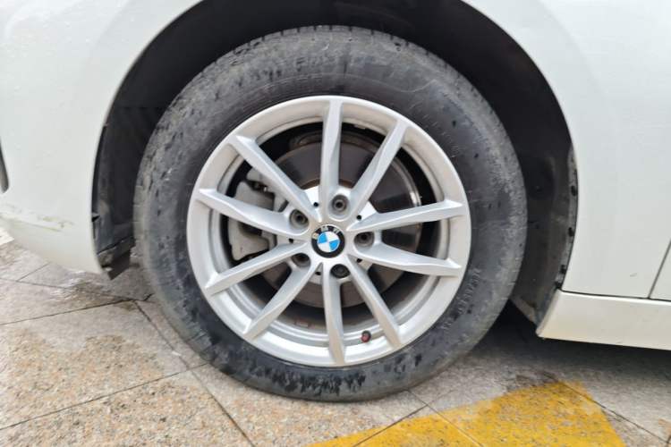 Used BMW 1 Series 2017 118i Fashion Model Right Front Wheel Hub