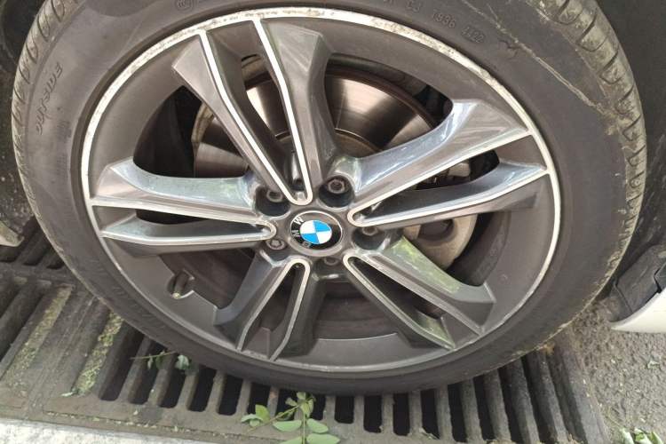Used BMW 1 Series 2017 118i Sport Edition Right Front Wheel Hub