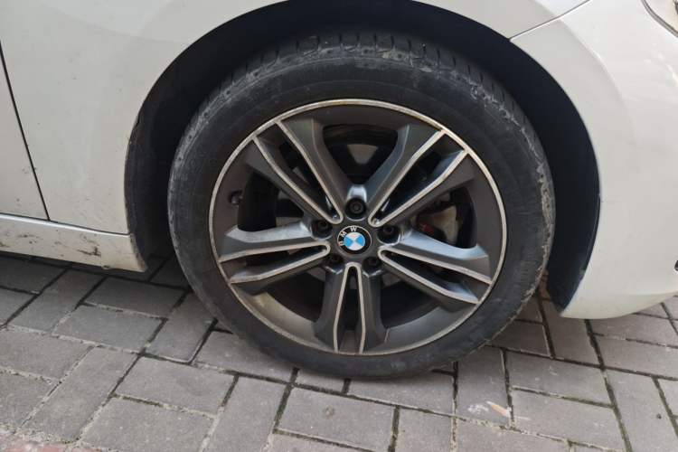 Used BMW 1 Series 2017 118i Sport Edition Right Front Wheel Hub