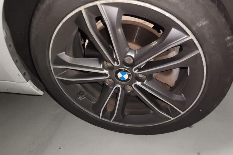 Used BMW 1 Series 2017 118i Sport Edition Right Front Wheel Hub