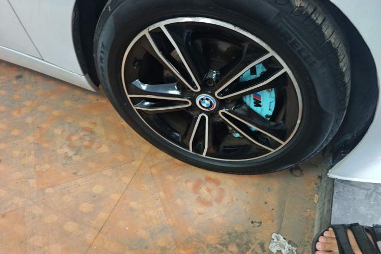 Used BMW 1 Series 2017 118i Sport Edition Right Front Wheel Hub