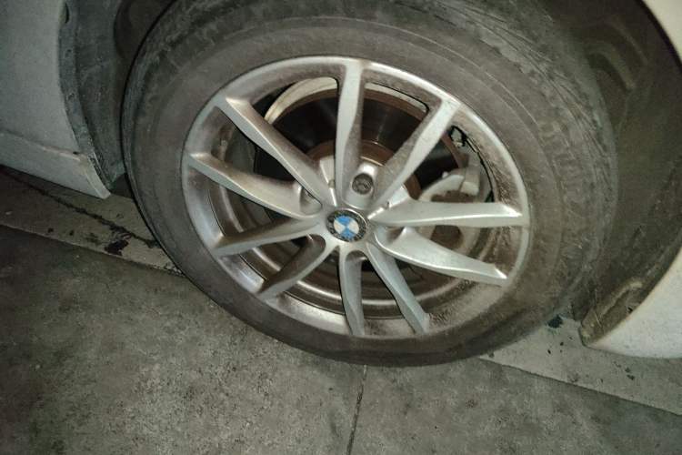 Used BMW 1 Series 2017 118i Fashion Model Right Front Wheel Hub