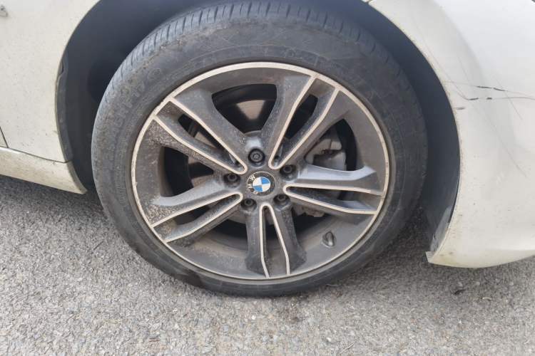Used BMW 1 Series 2017 118i Sport Edition Right Front Wheel Hub