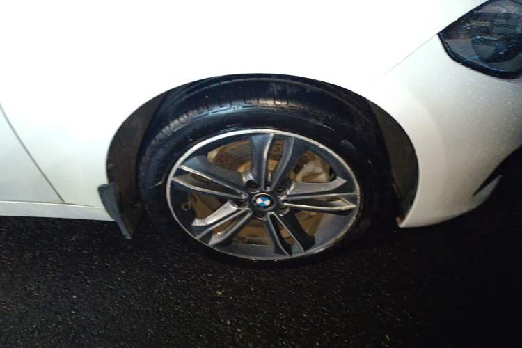 Used BMW 1 Series 2017 118i Sport Edition Right Front Wheel Hub
