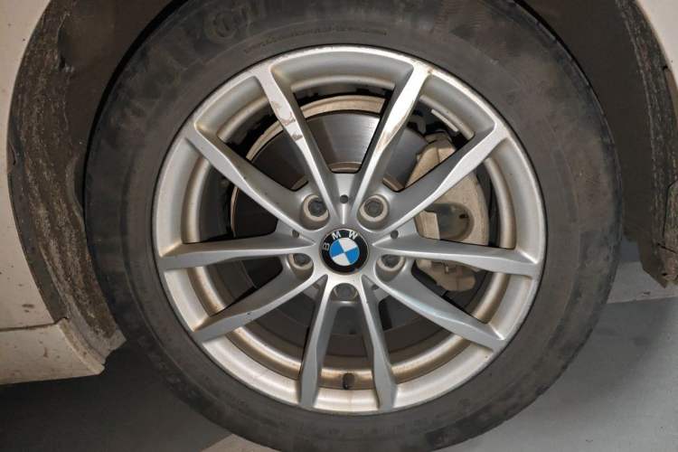 Used BMW 1 Series 2017 118i Fashion Model Right Front Wheel Hub