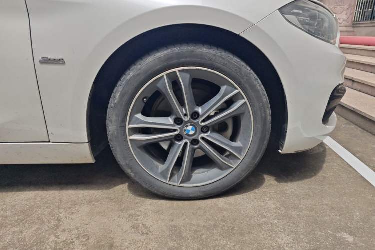 Used BMW 1 Series 2017 118i Sport Edition Right Front Wheel Hub
