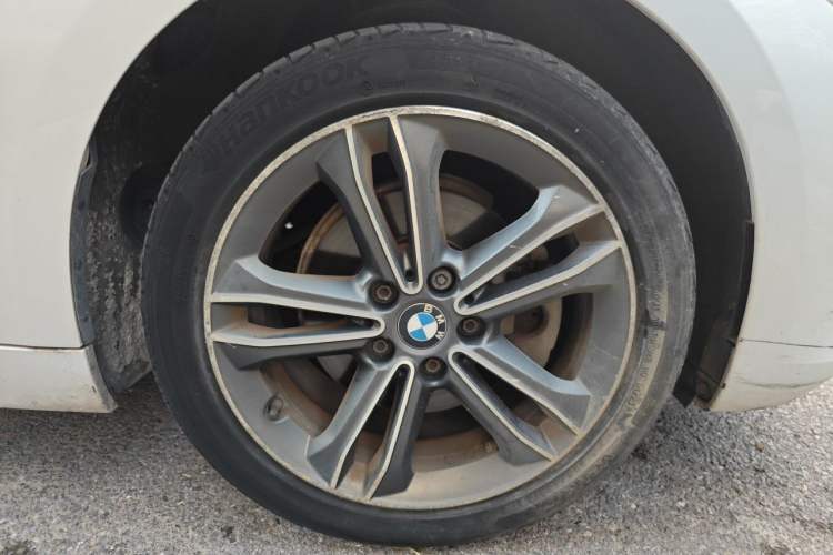 Used BMW 1 Series 2017 118i Sport Edition Right Front Wheel Hub