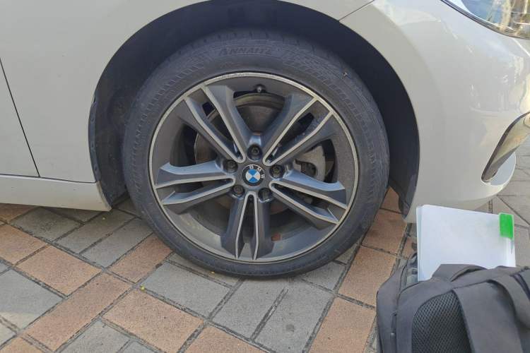 Used BMW 1 Series 2017 118i Sport Edition Right Front Wheel Hub