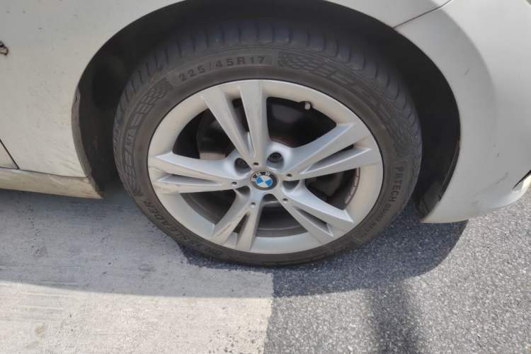 Used BMW 1 Series 2017 118i Design Package Model Right Front Wheel Hub