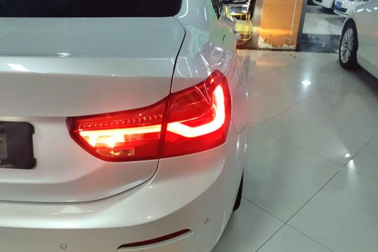 Used BMW 1 Series 2017 118i Design Package Model Right Rear Taillight