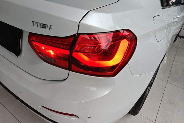 Used BMW 1 Series 2017 118i Sport Edition Right Rear Taillight