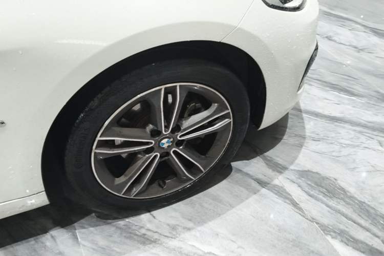 Used BMW 1 Series 2017 118i Sport Edition Right Rear Wheel Hub