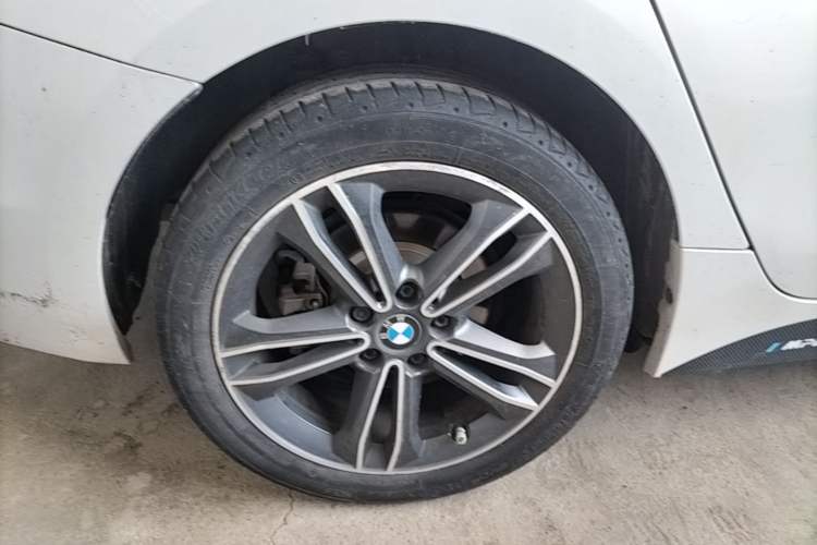 Used BMW 1 Series 2017 118i Sport Edition Right Rear Wheel Hub