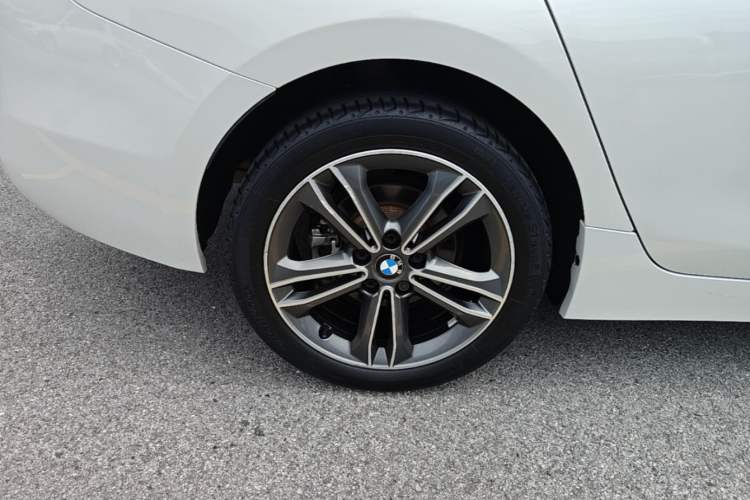 Used BMW 1 Series 2017 118i Sport Edition Right Rear Wheel Hub