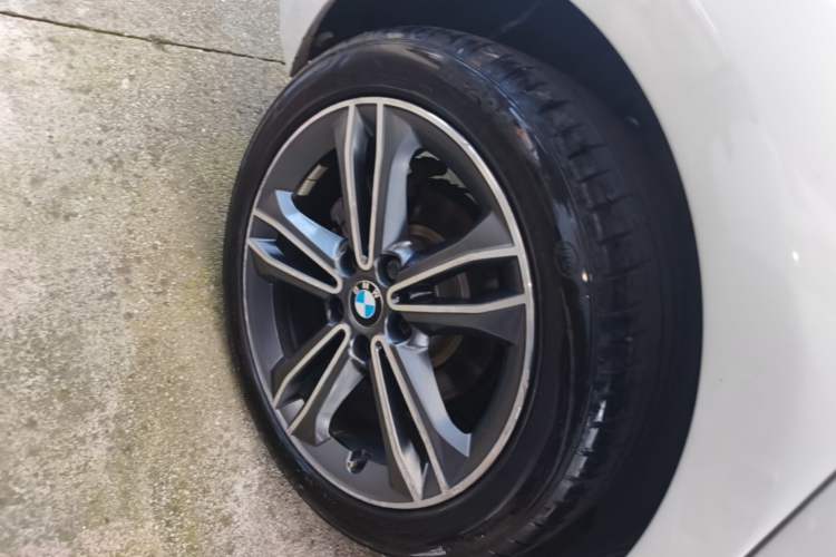 Used BMW 1 Series 2017 118i Sport Edition Right Rear Wheel Hub