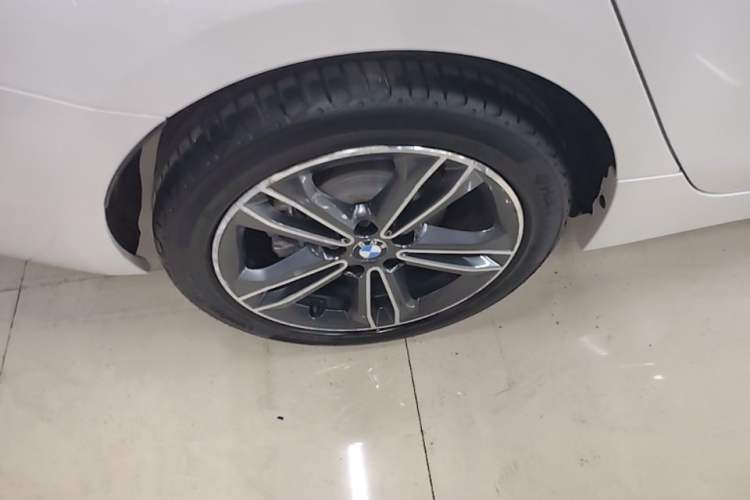 Used BMW 1 Series 2017 118i Sport Edition Right Rear Wheel Hub