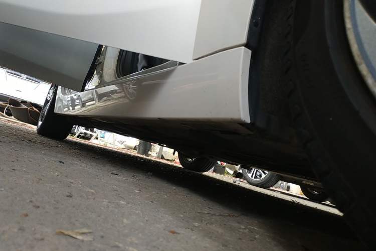 Used BMW 1 Series 2017 118i Sport Edition Right Side Sill