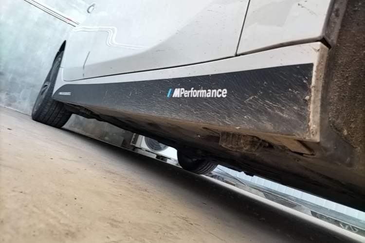 Used BMW 1 Series 2017 118i Sport Edition Right Side Sill