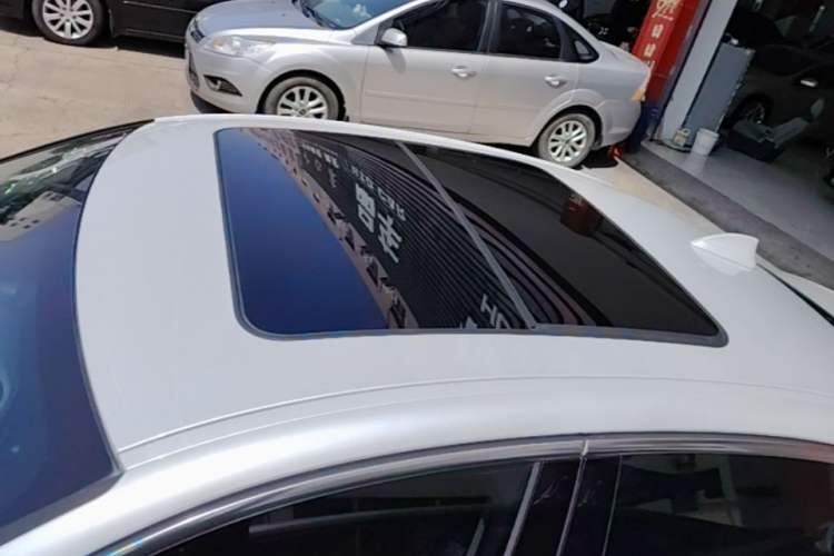 Used BMW 1 Series 2017 120i Design Package Model Roof