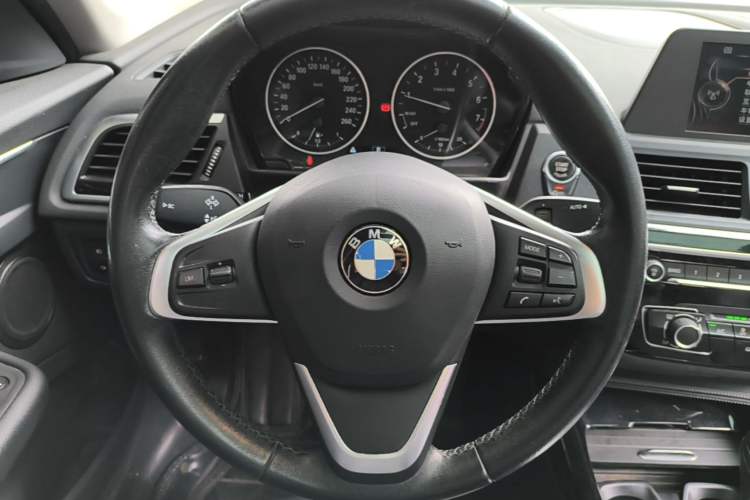 Used BMW 1 Series 2017 118i Sport Edition Steering Wheel