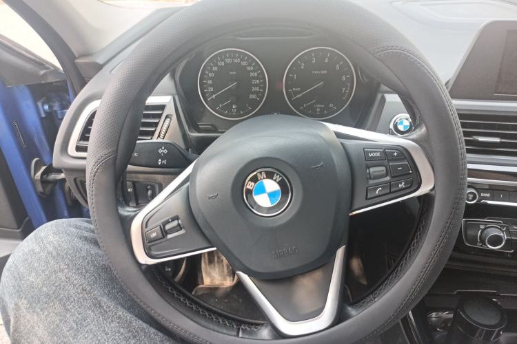 Used BMW 1 Series 2017 118i Sport Edition Steering Wheel