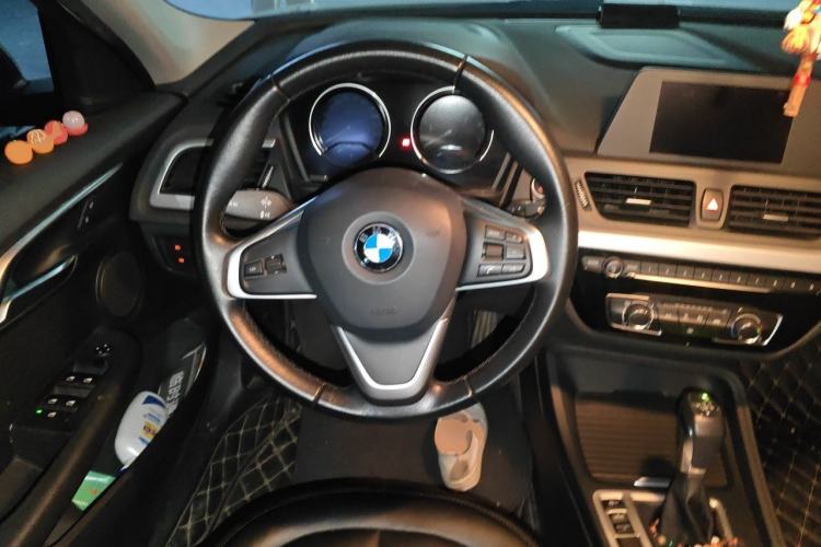 Used BMW 1 Series 2017 118i Fashion Model Steering Wheel