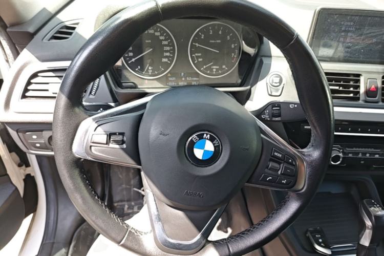 Used BMW 1 Series 2017 118i Fashion Model Steering Wheel