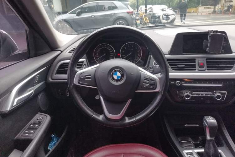Used BMW 1 Series 2017 118i Fashion Model Steering Wheel